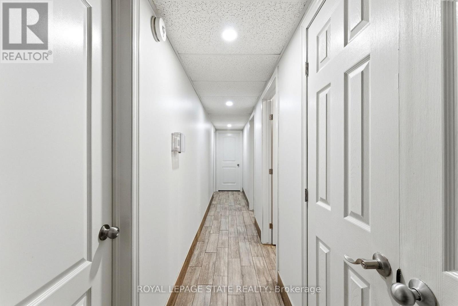1745 King Street E Property Photo 14