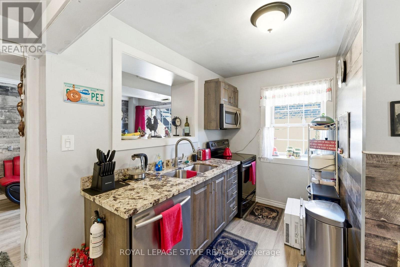 1745 King Street E Property Photo 21