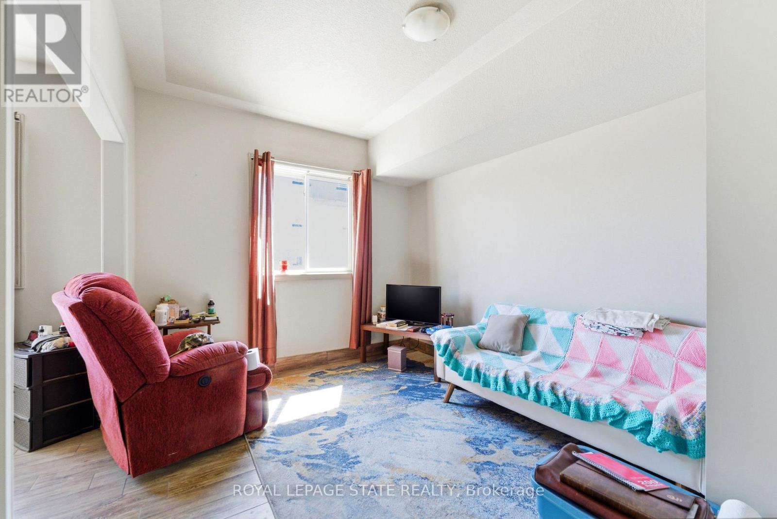 1745 King Street E Property Photo 25