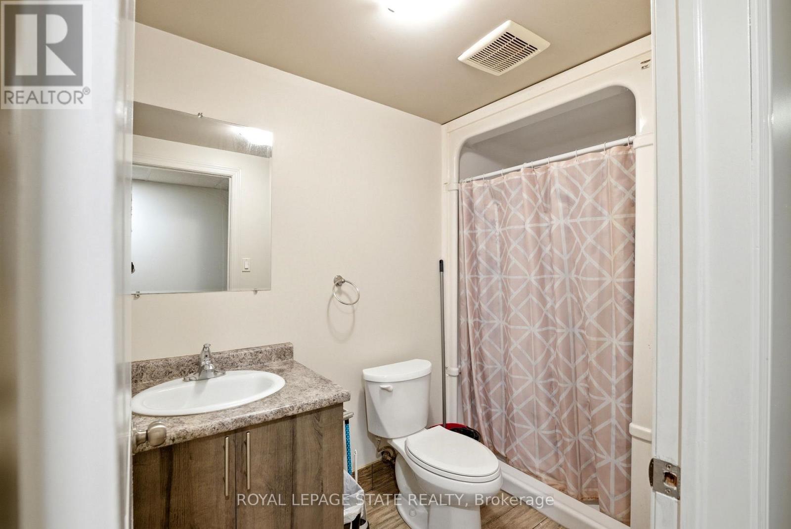 1745 King Street E Property Photo 36