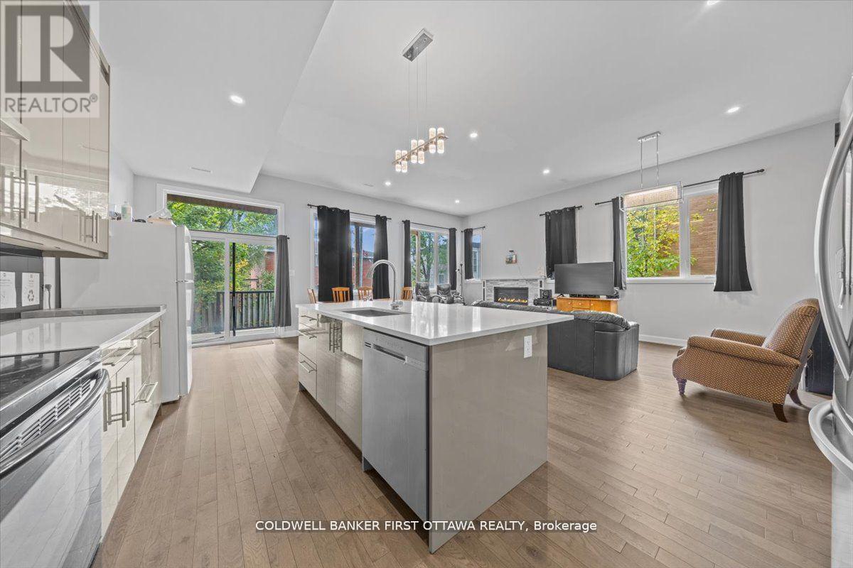 560 Queen Mary Street Property Photo 9