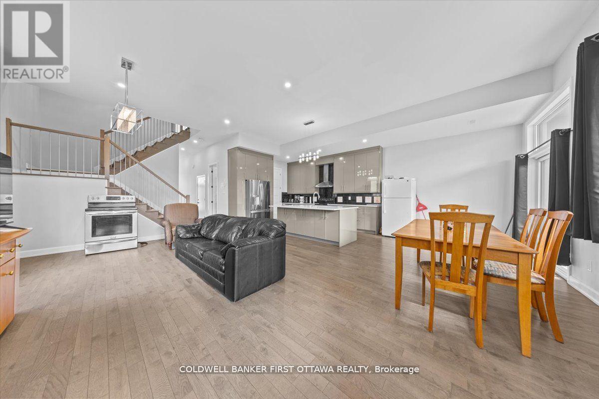 560 Queen Mary Street Property Photo 11