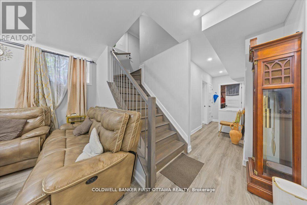 560 Queen Mary Street Property Photo 30