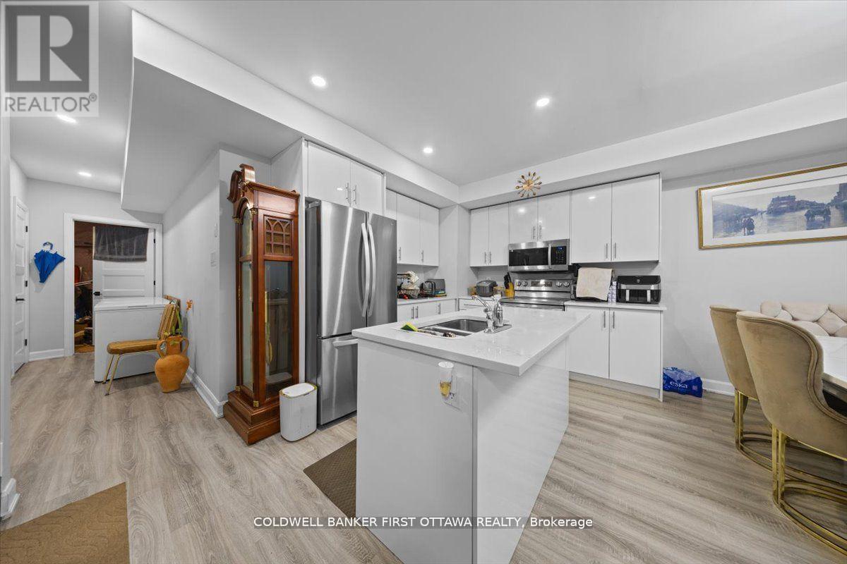 560 Queen Mary Street Property Photo 33