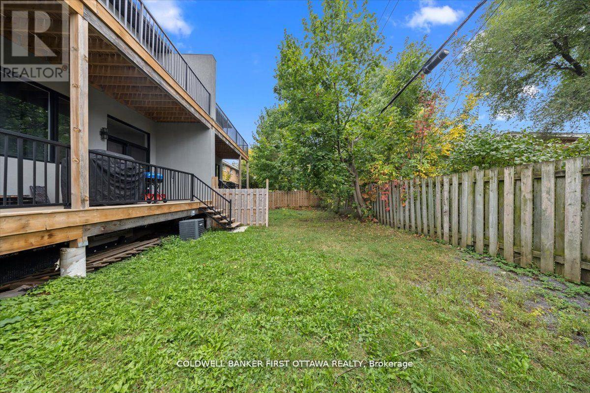 560 Queen Mary Street Property Photo 38
