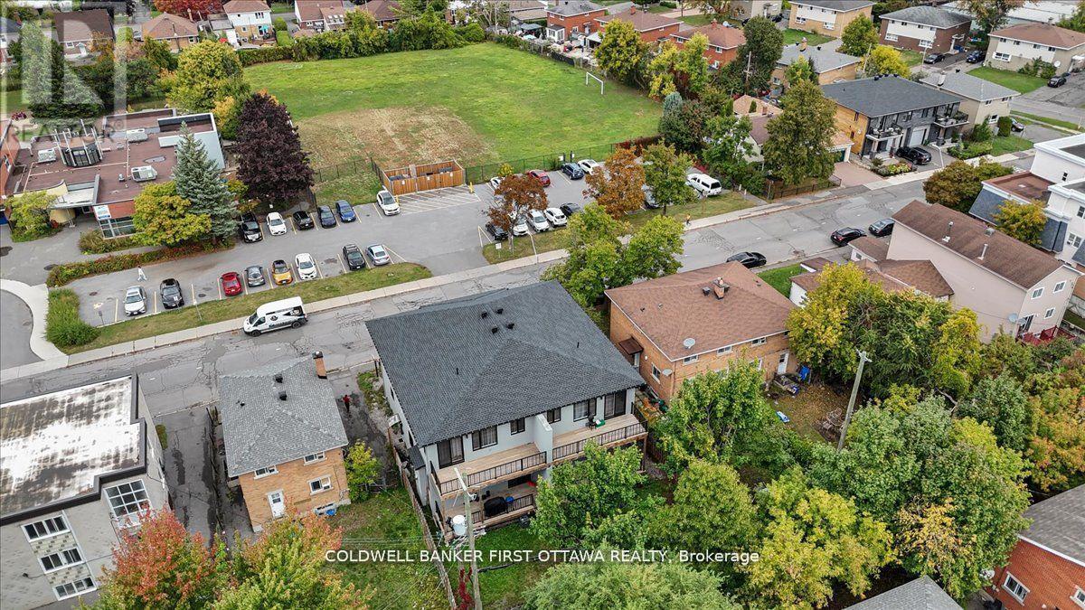 560 Queen Mary Street Property Photo 39