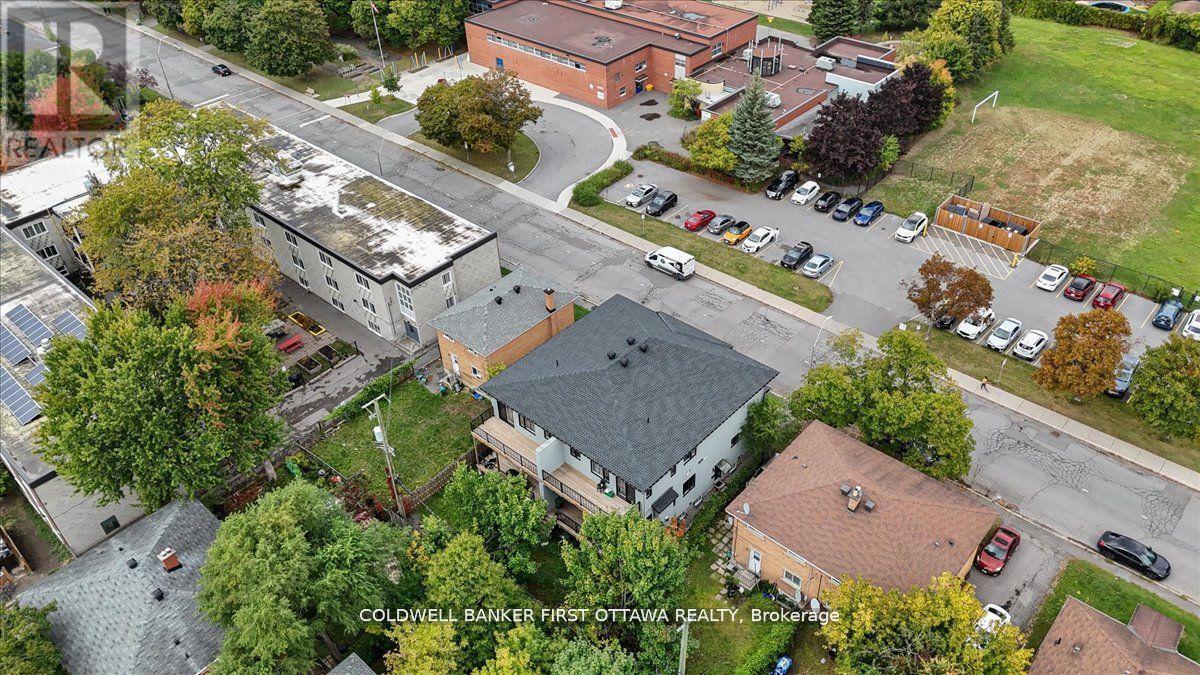 560 Queen Mary Street Property Photo 40