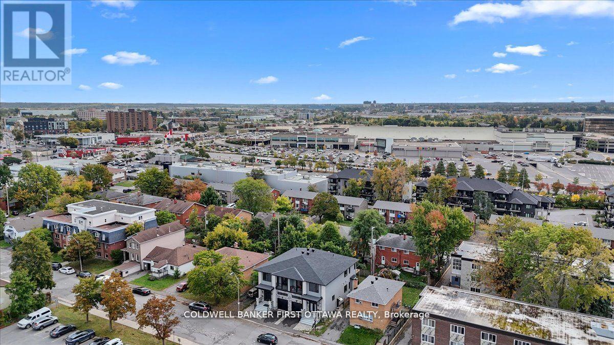 560 Queen Mary Street Property Photo 42