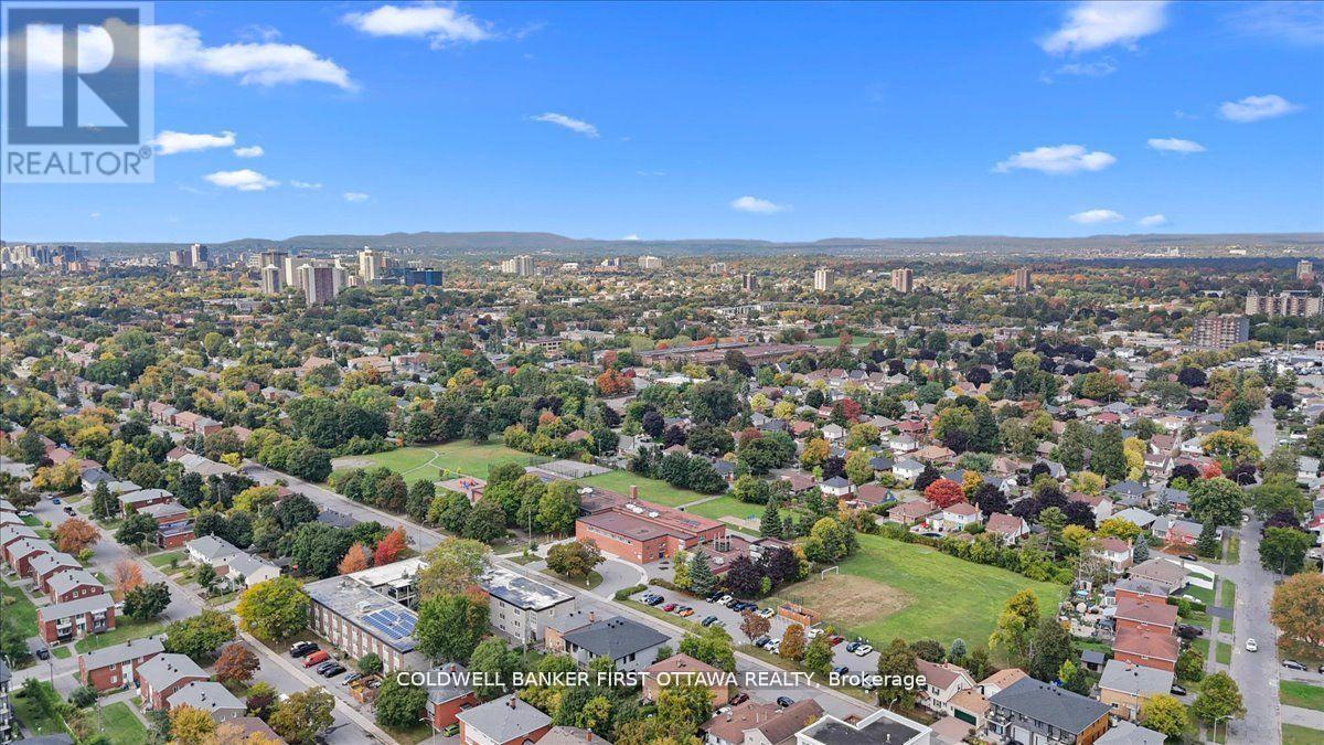 560 Queen Mary Street Property Photo 47