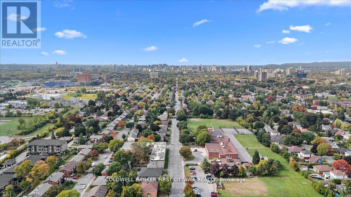 560 Queen Mary Street Property Photo 48