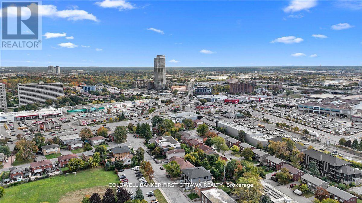 560 Queen Mary Street Property Photo 49