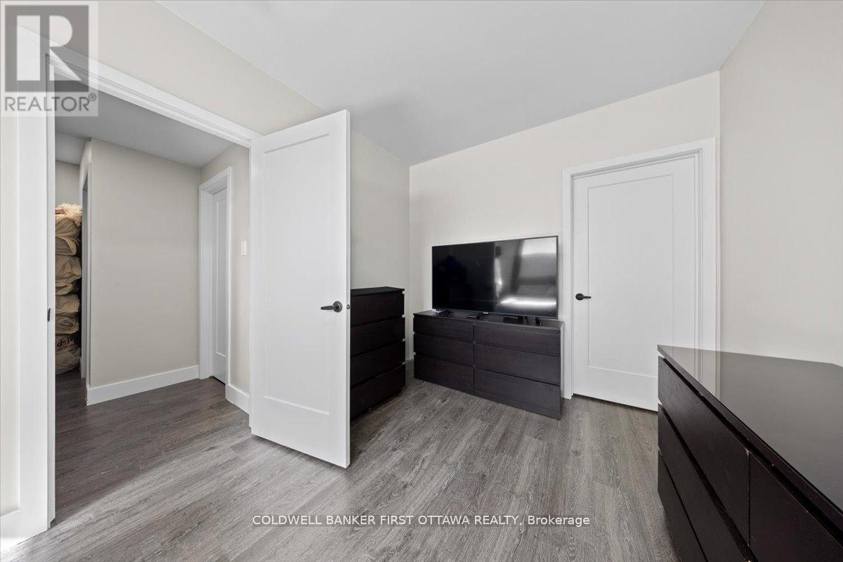 A/b - 22 Inverkip Avenue Property Photo 16