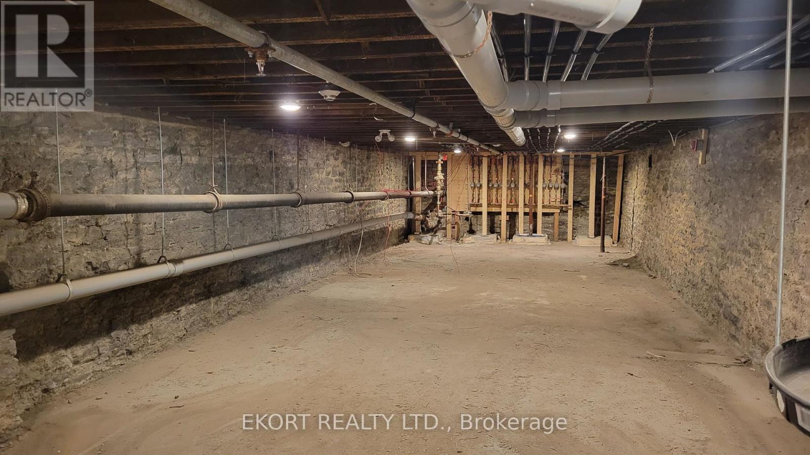 249-253 Front Street Property Photo 20