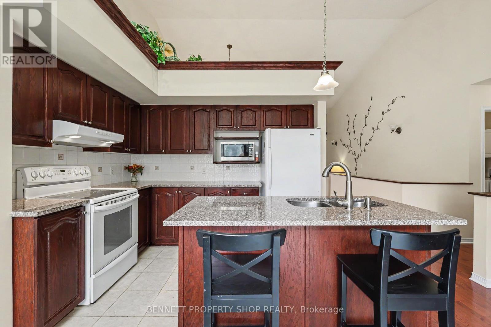 4 Burnstead Crescent Property Photo 2