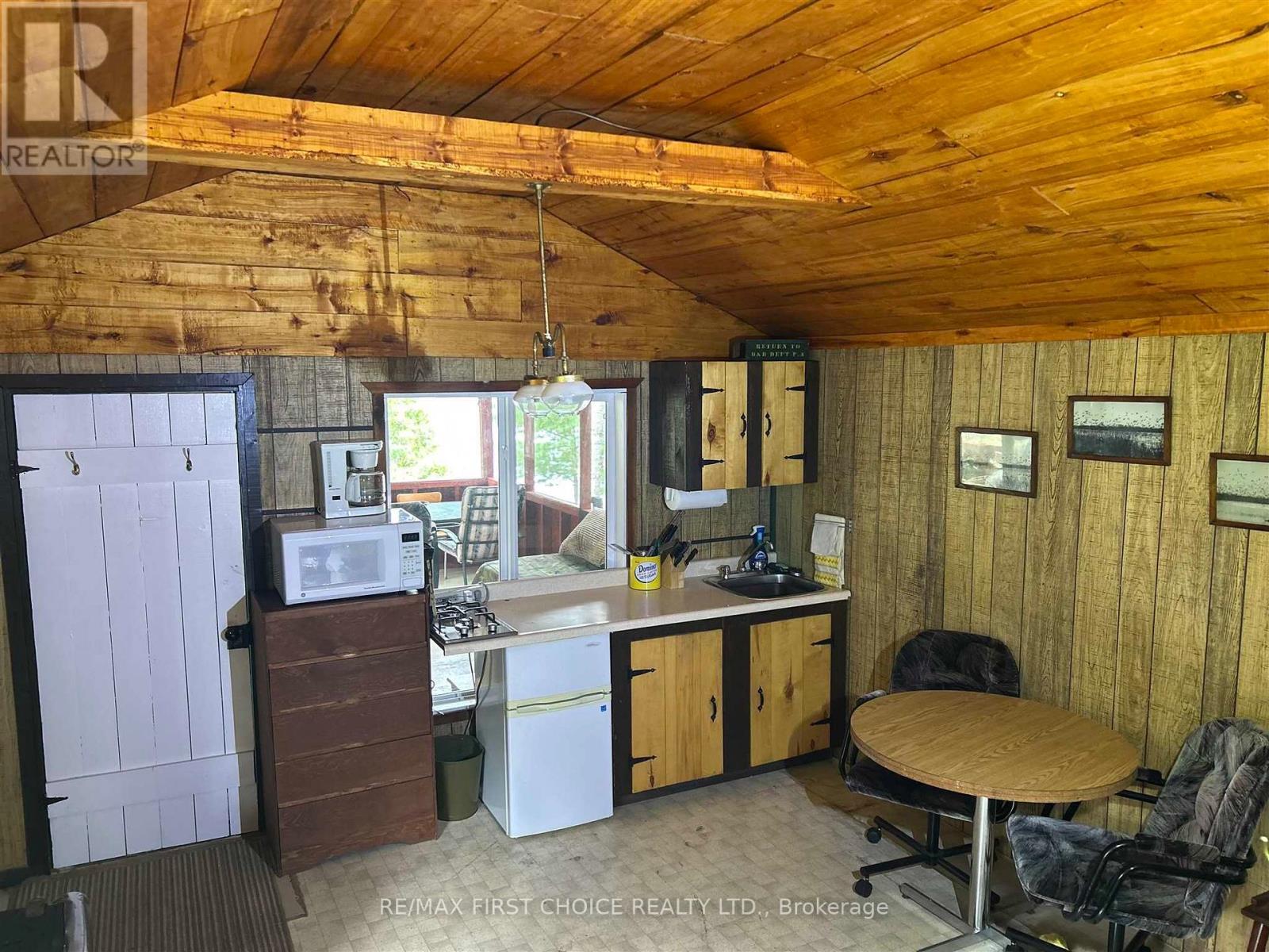 4 Sunset Property Photo 10