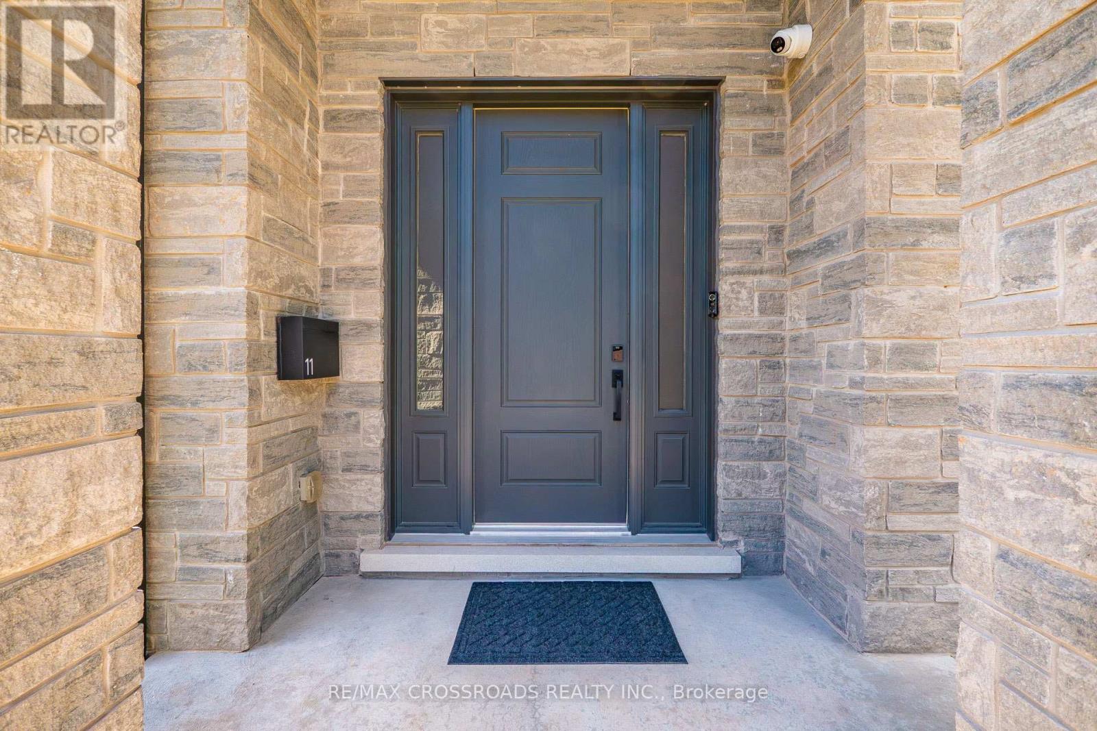 11 Oakley Court Property Photo 2