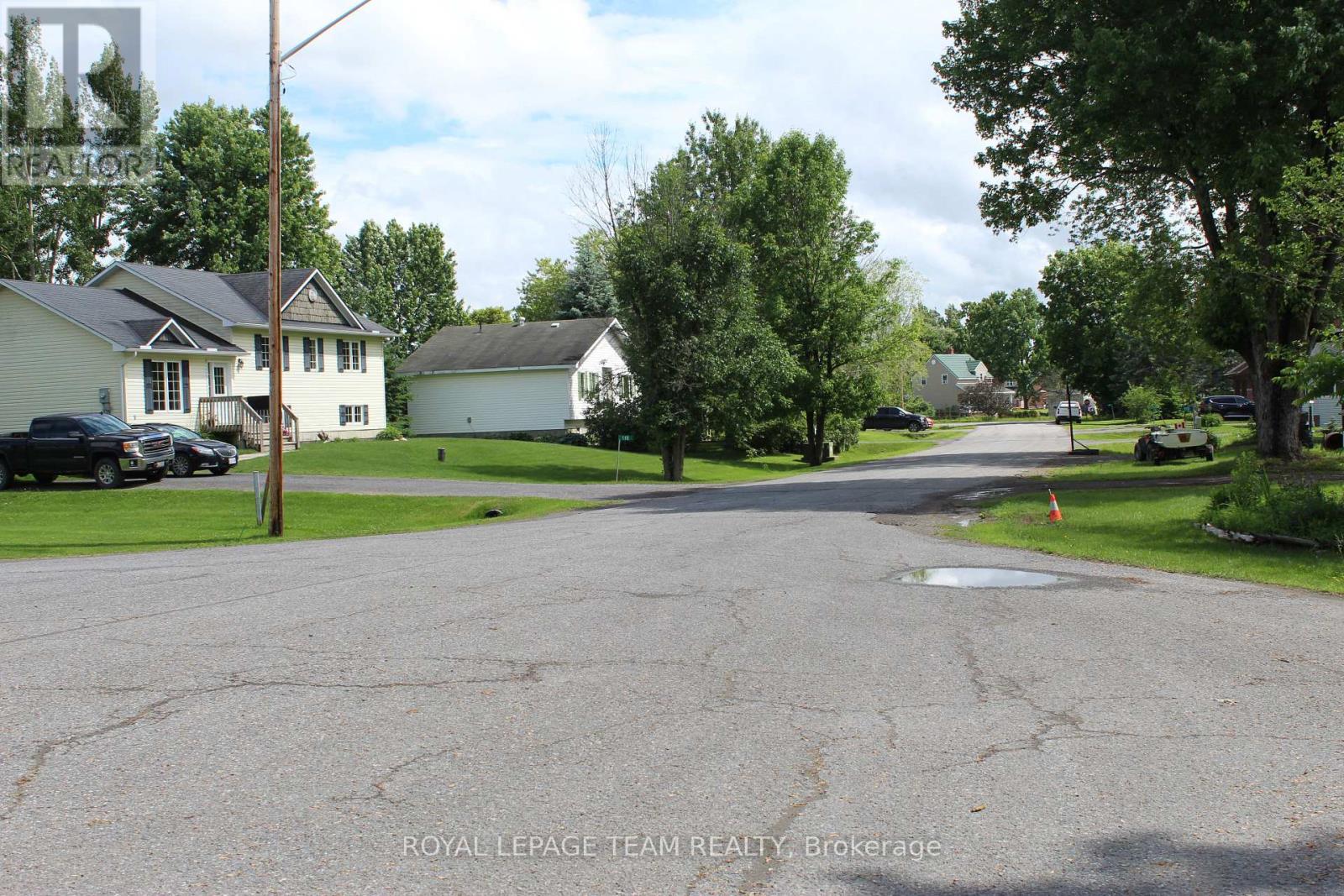 129 Ward Court Property Photo 3