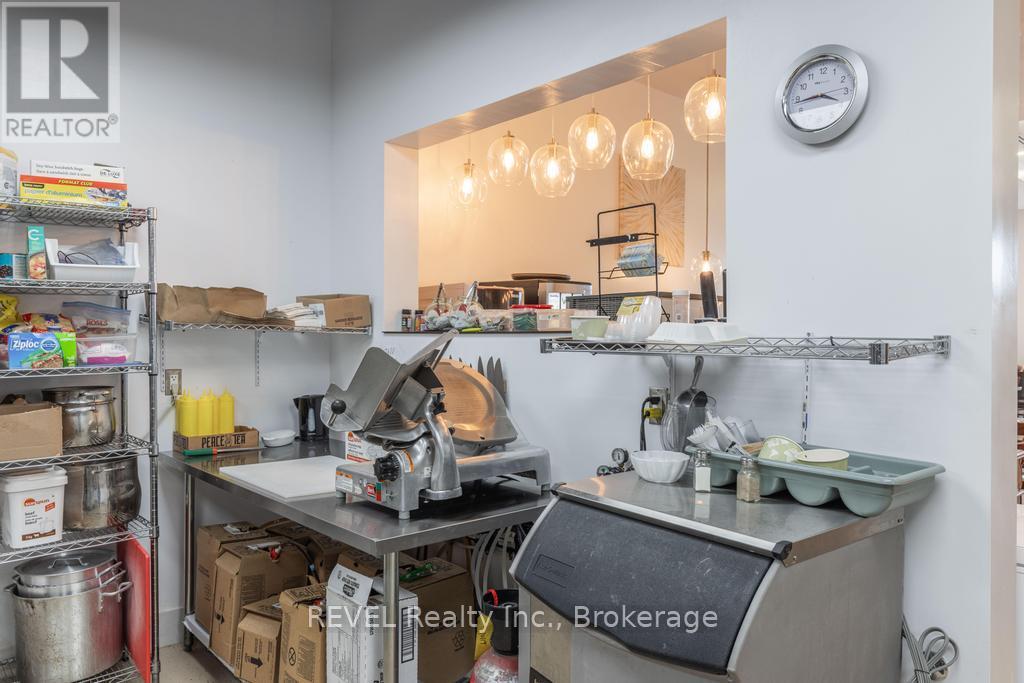 B2 - 344 Glendale Avenue Property Photo 18