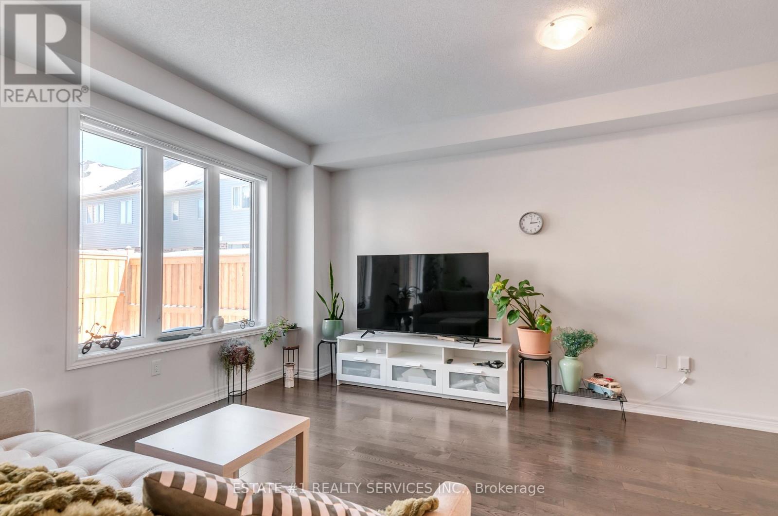 116 Mutrie Boulevard Property Photo 16