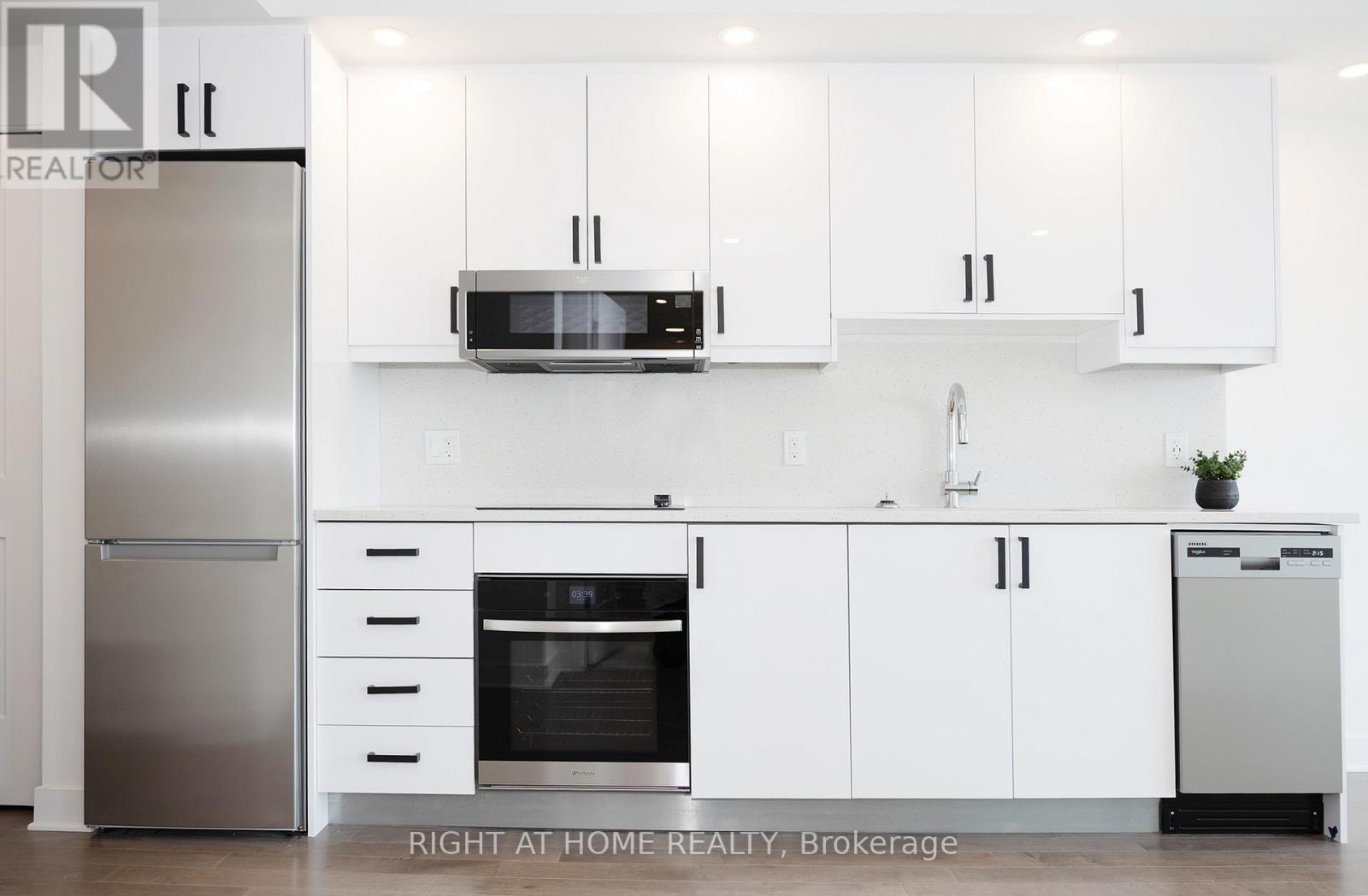 2508 - 180 George Street Property Photo 7