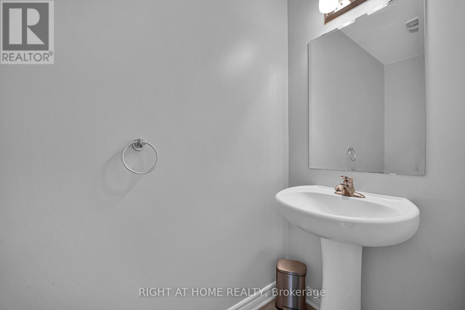 720 Dearborn Property Photo 3
