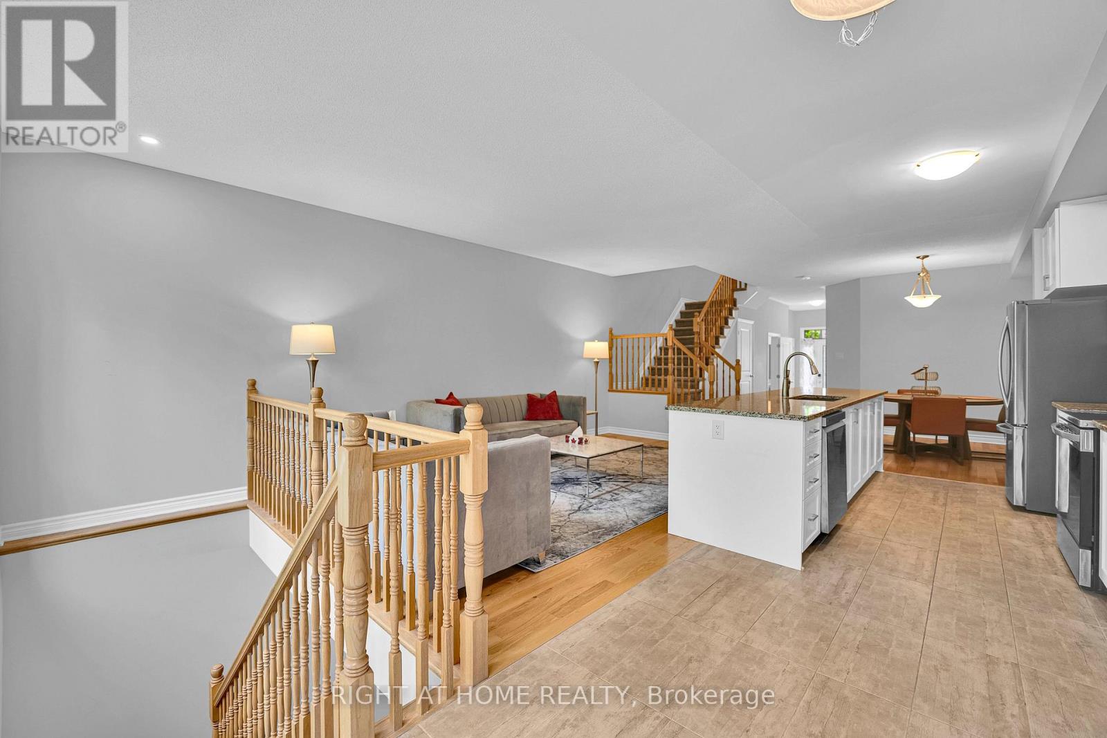 720 Dearborn Property Photo 8