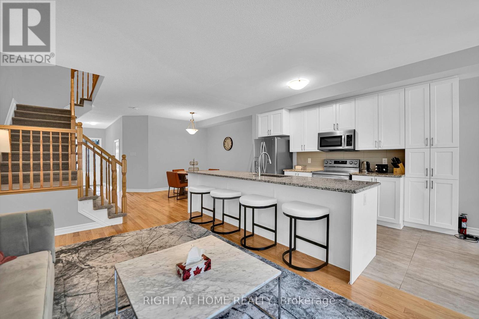 720 Dearborn Property Photo 10