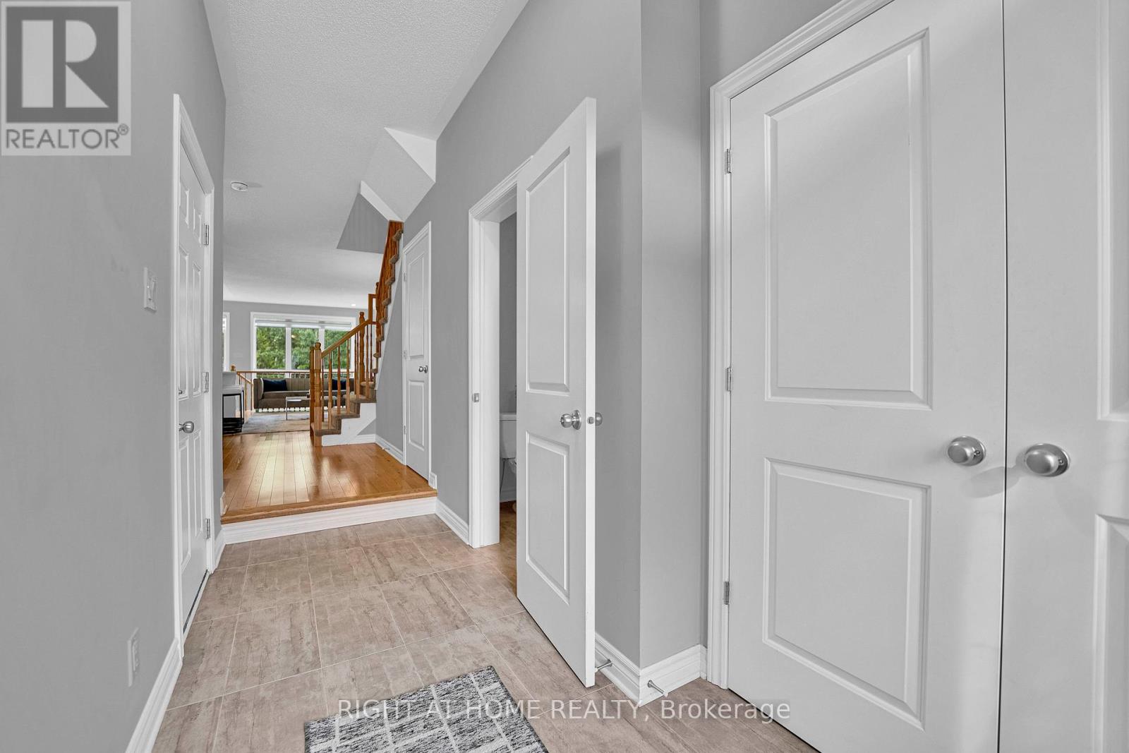 720 Dearborn Property Photo 14
