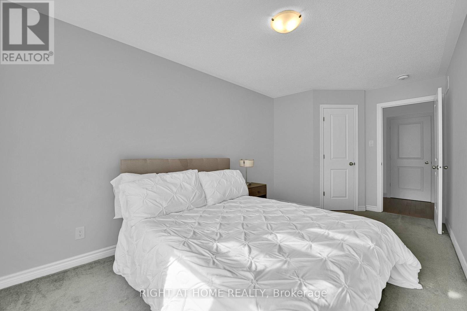 720 Dearborn Property Photo 20