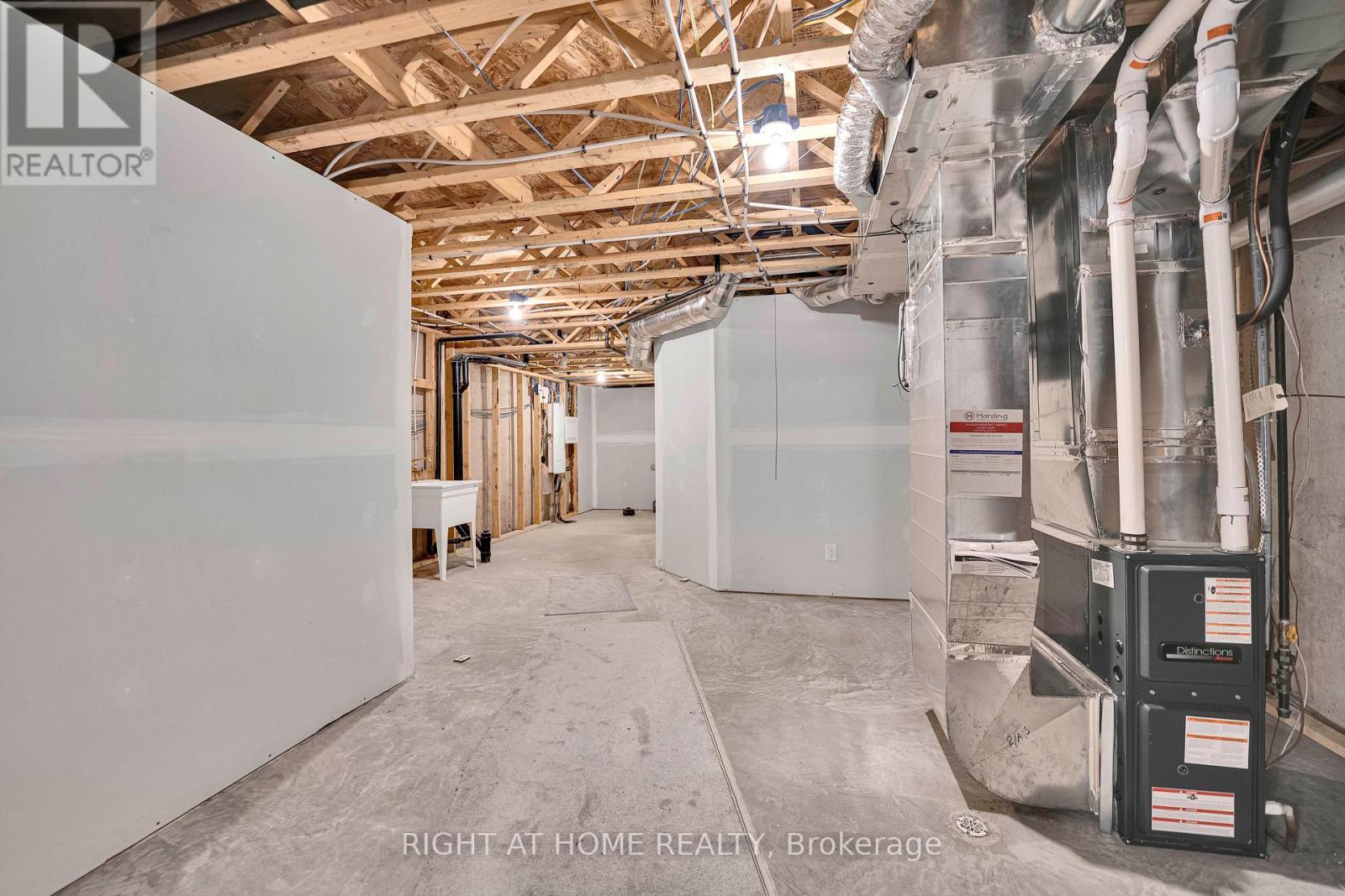 720 Dearborn Property Photo 30