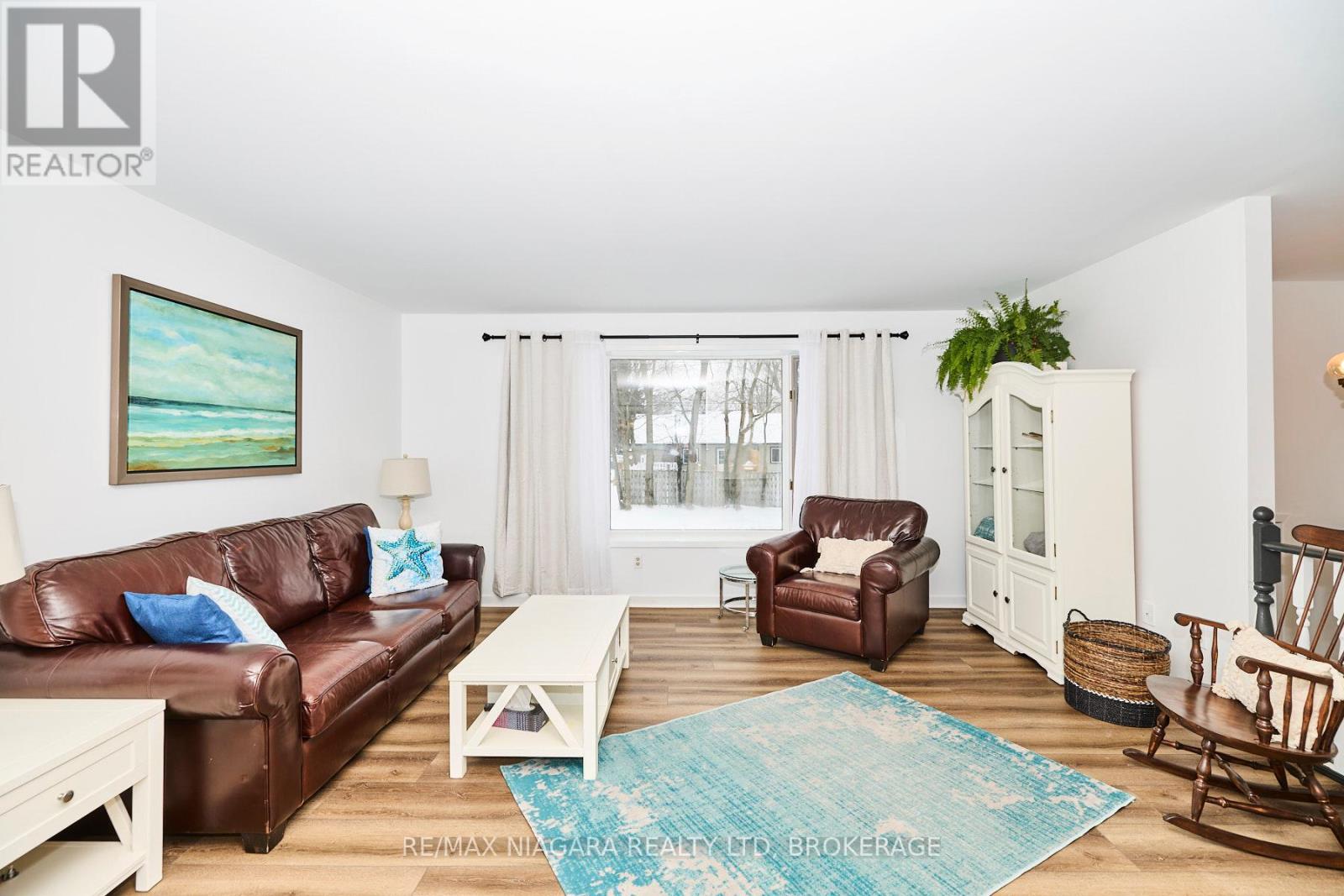 384 Dovercourt Road Property Photo 6