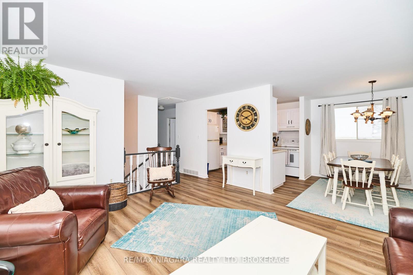384 Dovercourt Road Property Photo 7