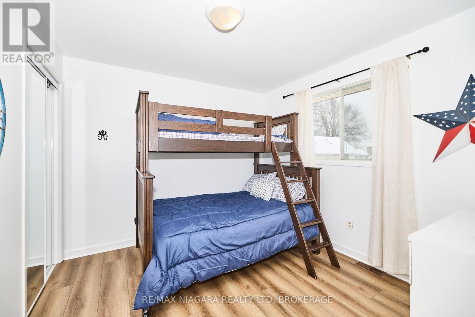 384 Dovercourt Road Property Photo 16