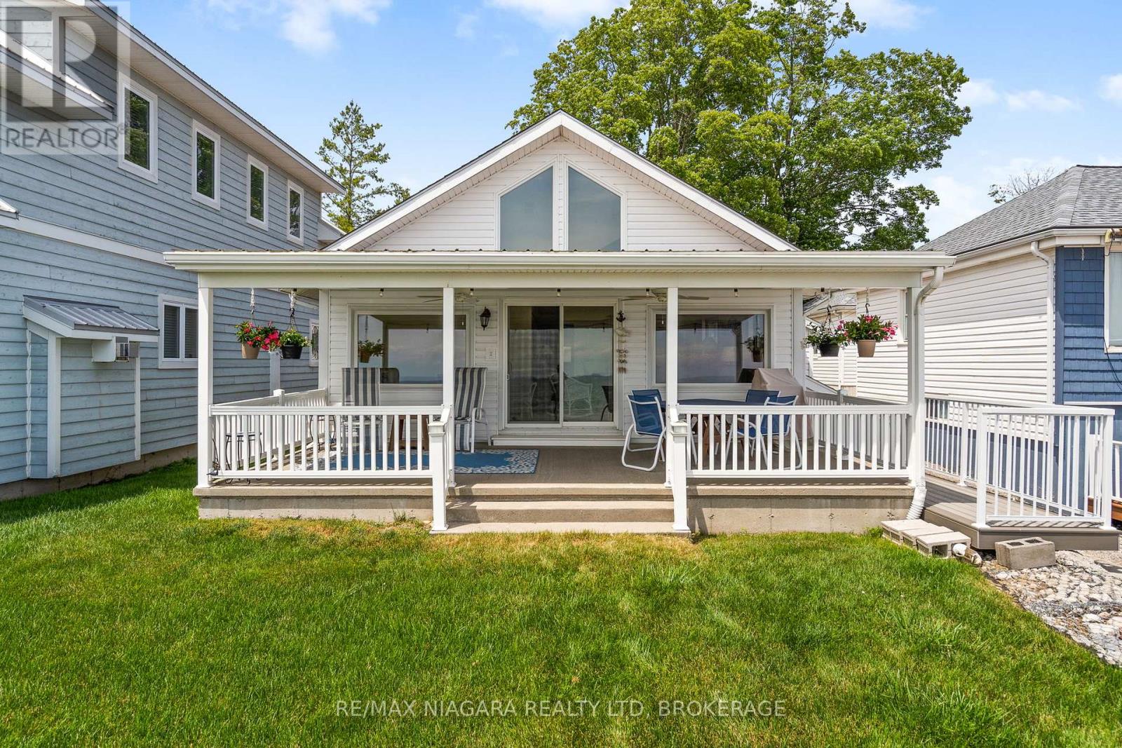 12893 Old Lakeshore Road Property Photo 2