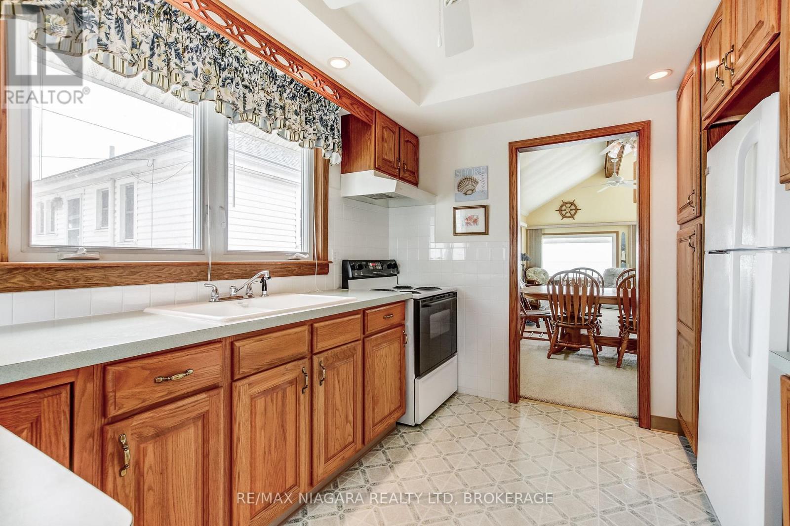 12893 Old Lakeshore Road Property Photo 11