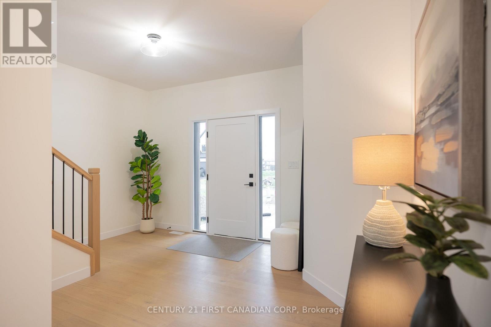 1378 Shields Place Property Photo 5