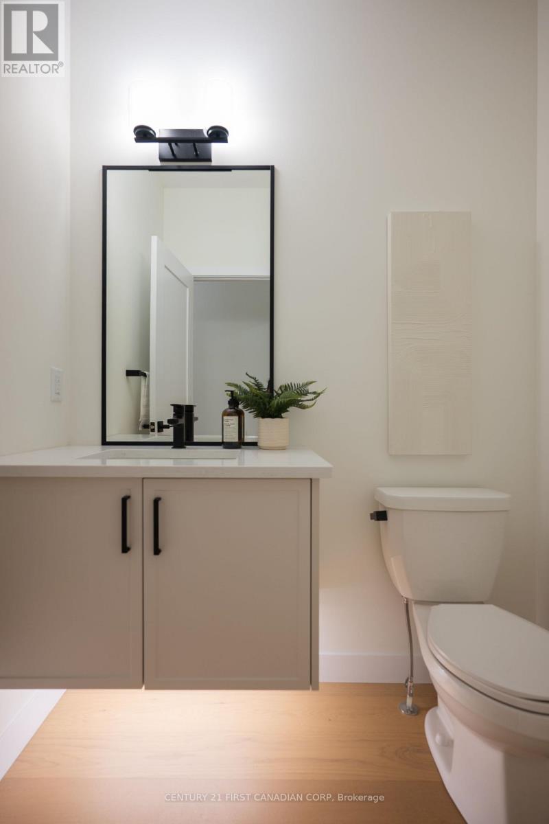 1378 Shields Place Property Photo 17