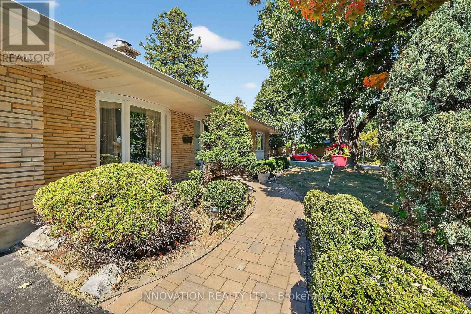 1951 Garfield Avenue Property Photo 2
