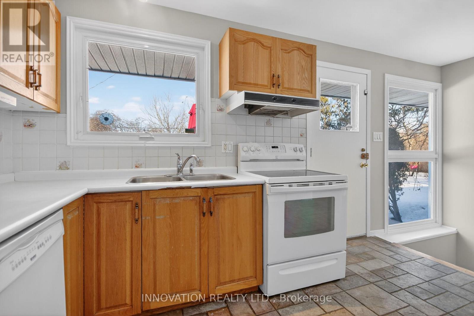 1951 Garfield Avenue Property Photo 14