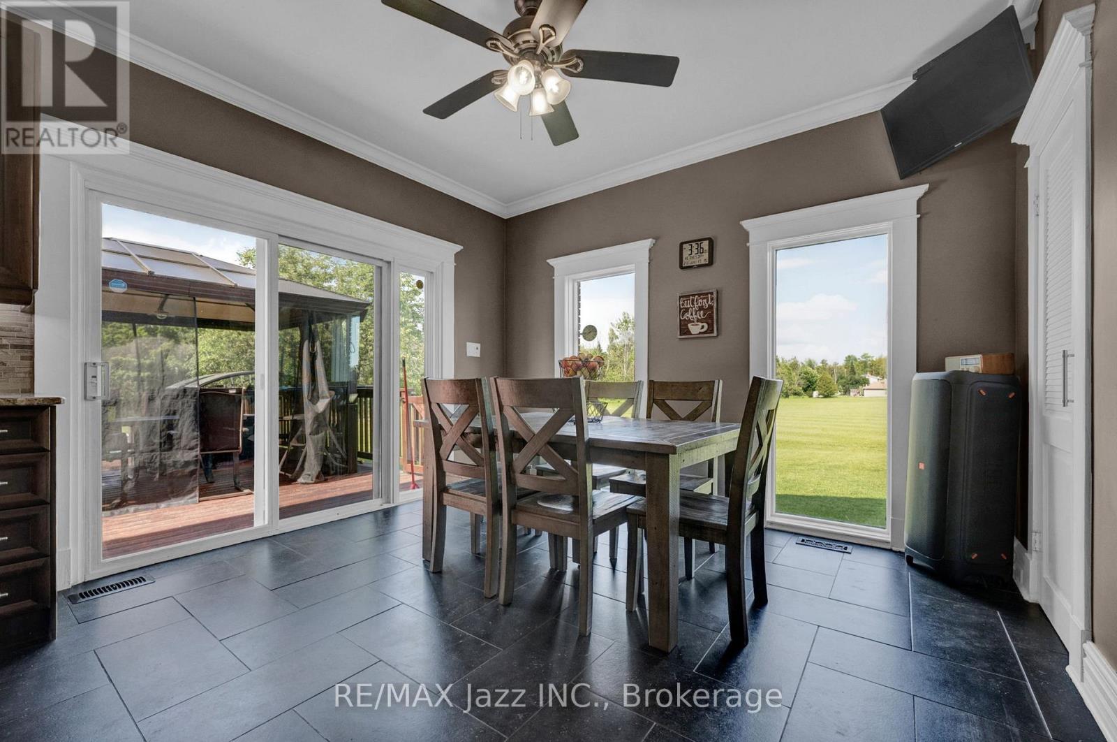 1674 Hooton Drive Property Photo 10