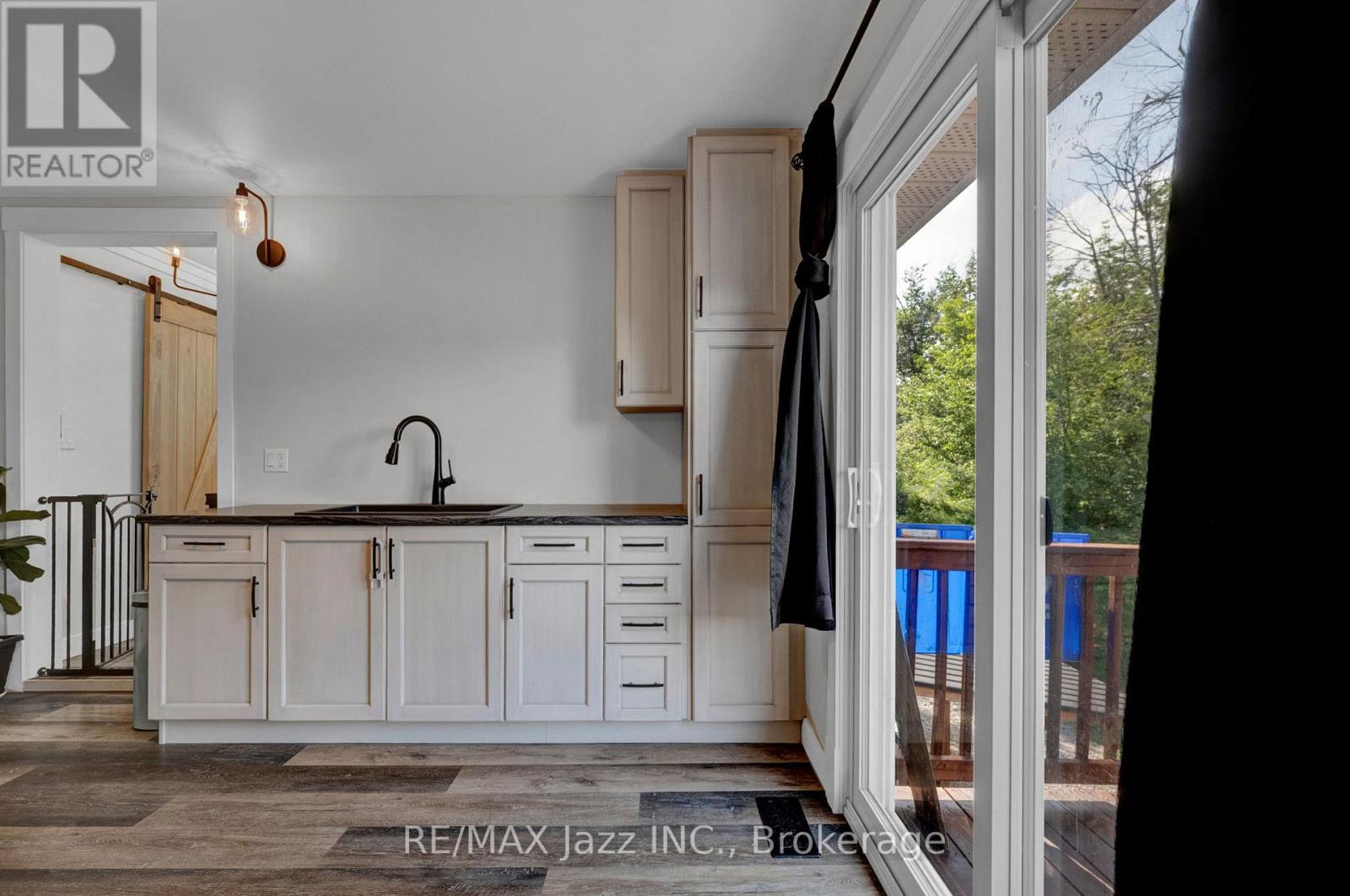 1674 Hooton Drive Property Photo 26