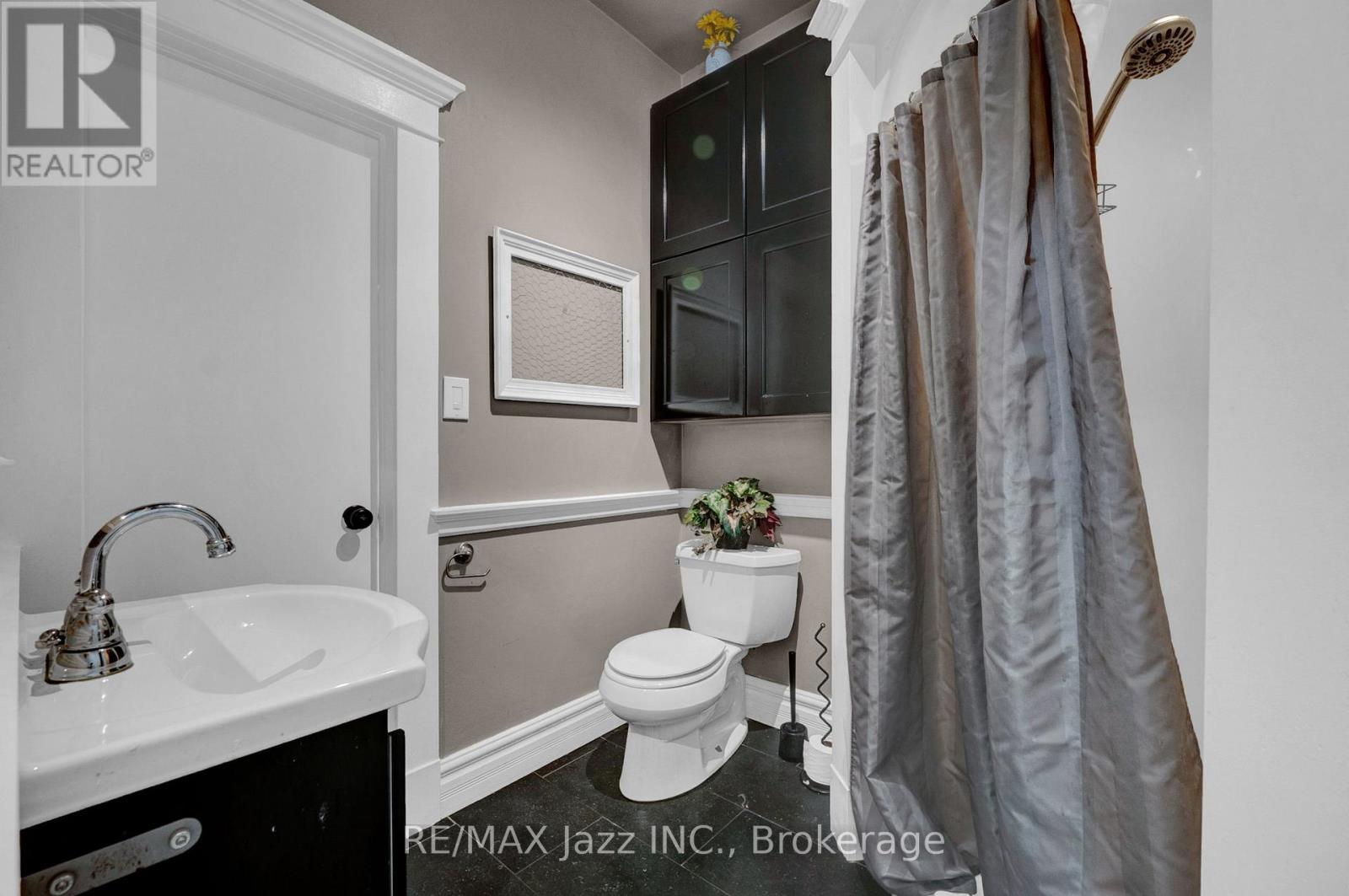 1674 Hooton Drive Property Photo 36