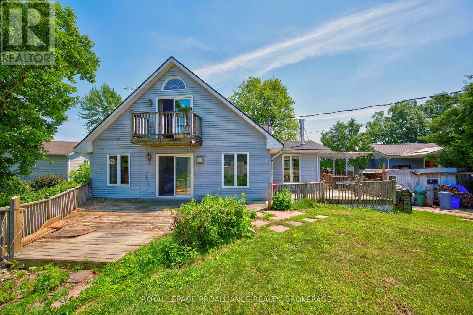 229 Johnson Bay Lane Property Photo 1