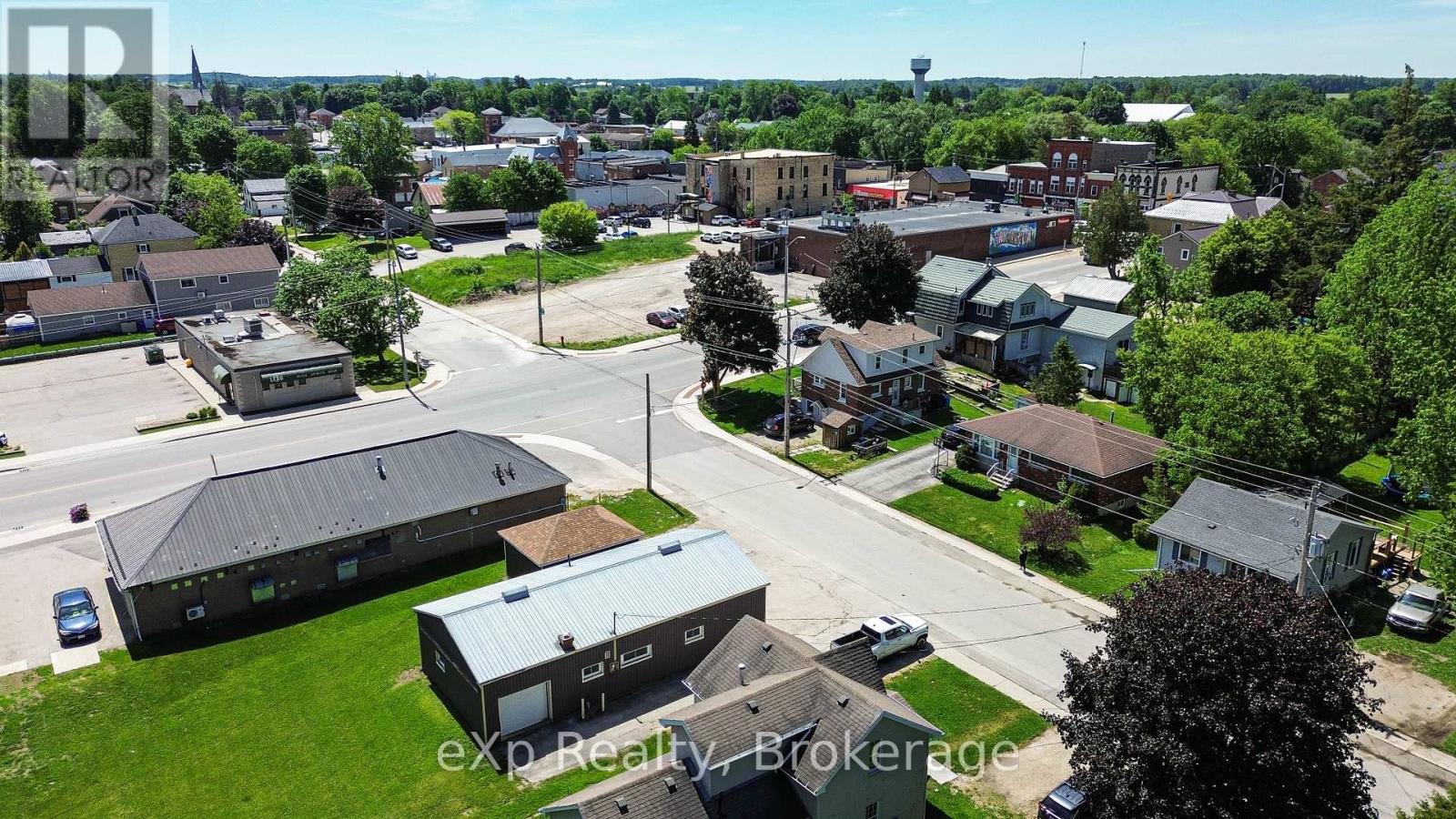 10 Queen Street N Property Photo 9