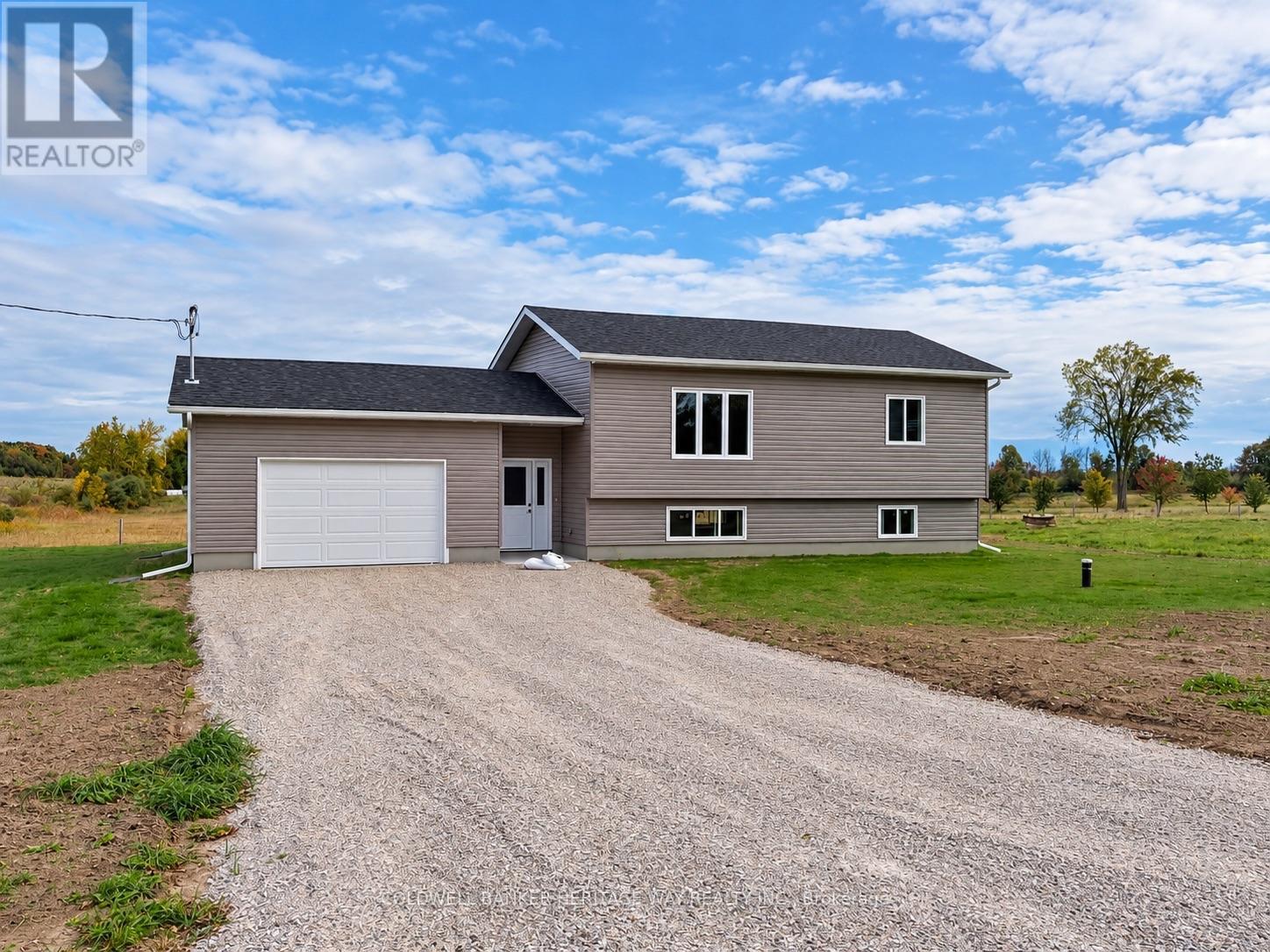 2354 Mclachlin Road Property Photo 1
