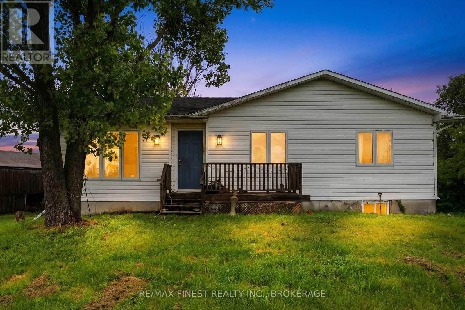 697 Hinch Road Property Photo 1