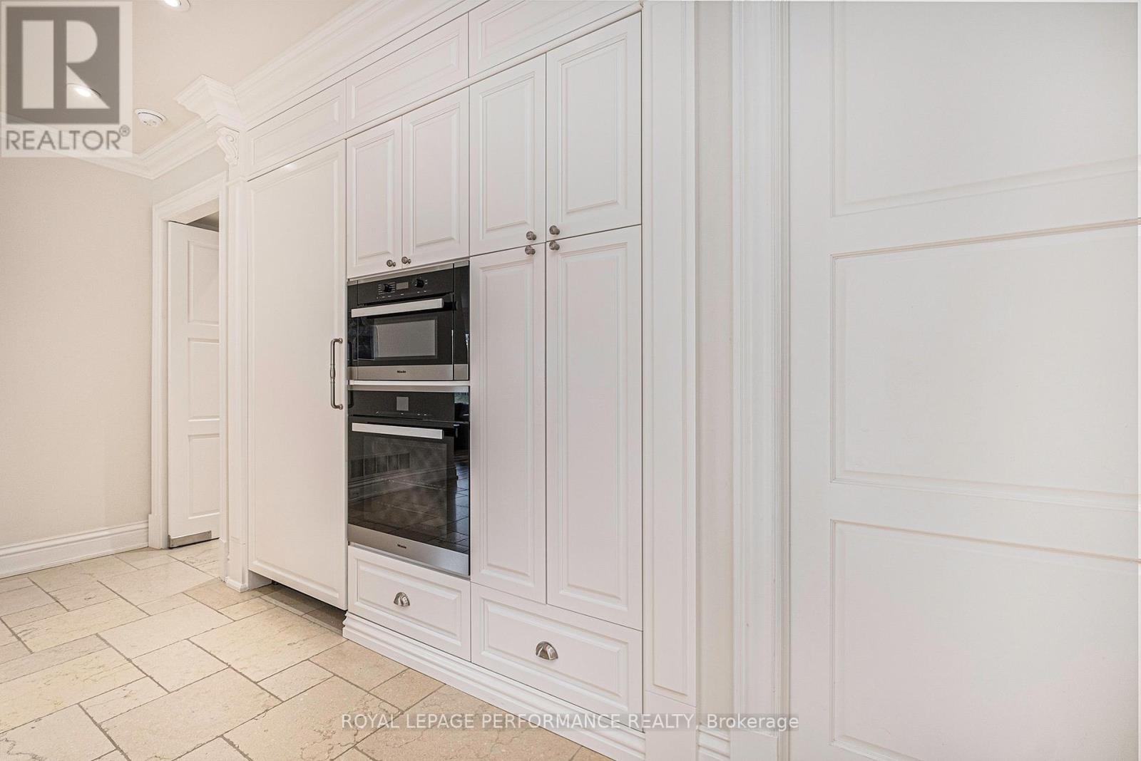 1413 Blackhorse Court Property Photo 15