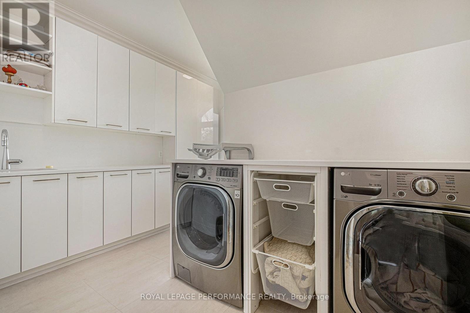 1413 Blackhorse Court Property Photo 40