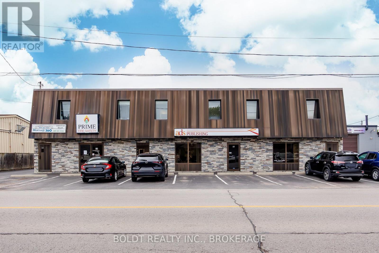 #13 LOWER UNIT - 13-15 SECORD DRIVE