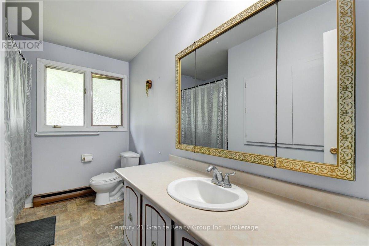1 - 4 Maxwell Settlement Road Property Photo 8